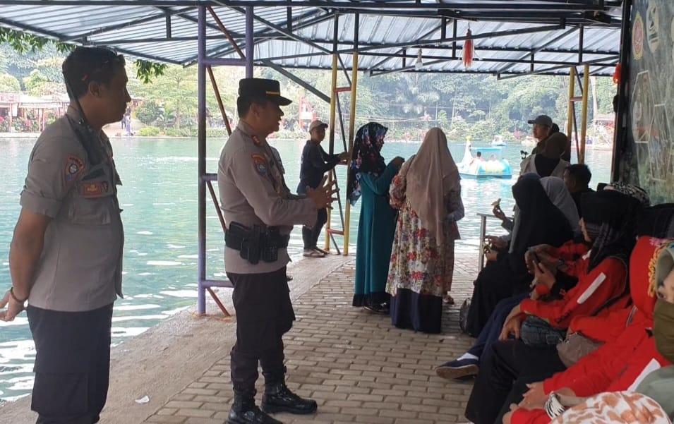 Libur Nataru, Ka Pos Pam Obyek Wisata Situ Cipanten Berikan Himbauan Kamtibmas Pada Pengunjung