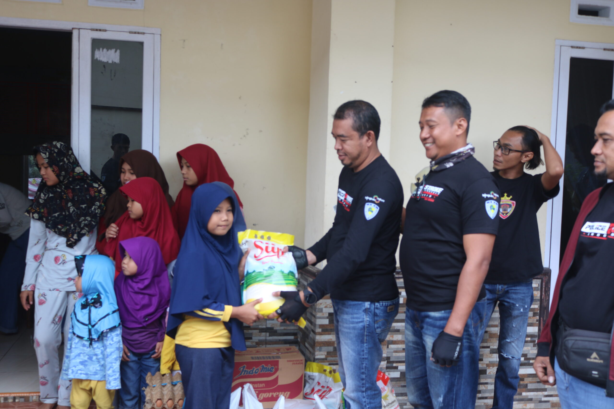Komunitas Two Stroke Police Bengkulu Turing ke Bukit Jipang dengan Tema Turing Berbagi, jannonews.com