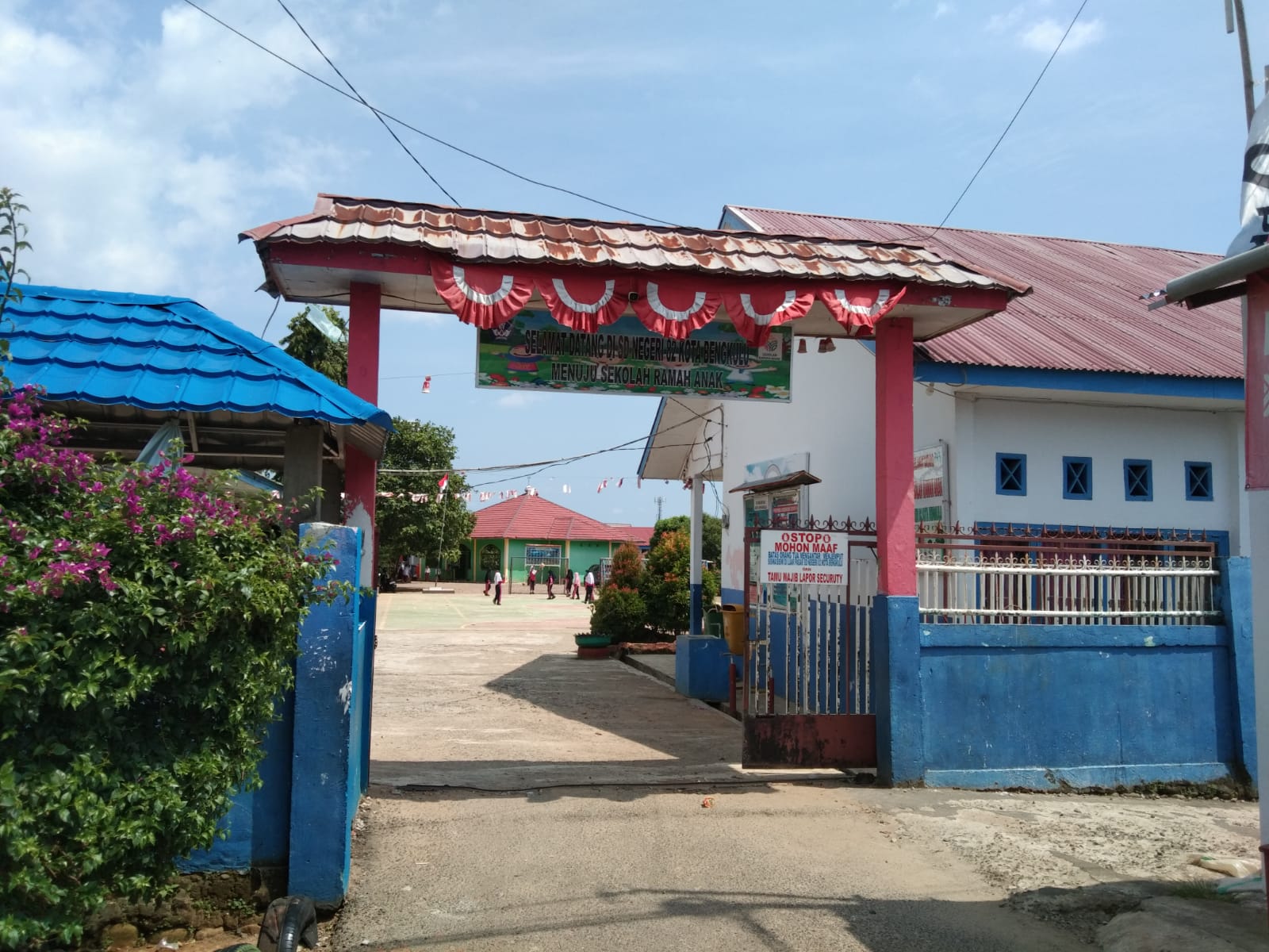 Dana BOS SDN 82 Kota Bengkulu Dipertanyakan?!  "Wali Murid SDN 82 Kota Bengkulu Mengaku Dipaksa Bayar Buku LKS"