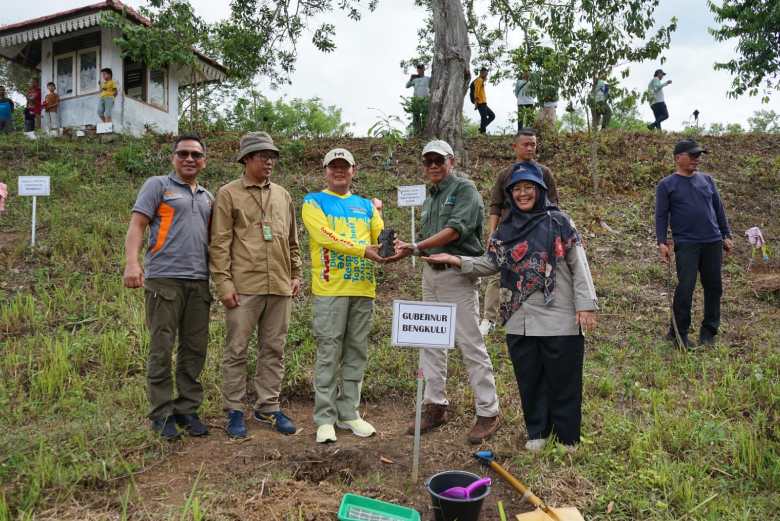 Tingkat Kerusakan Hutan Bengkulu Tinggi, Gubernur Rohidin Ajak Masyarakat Lakukan Rehabilitasi, jannonews.com