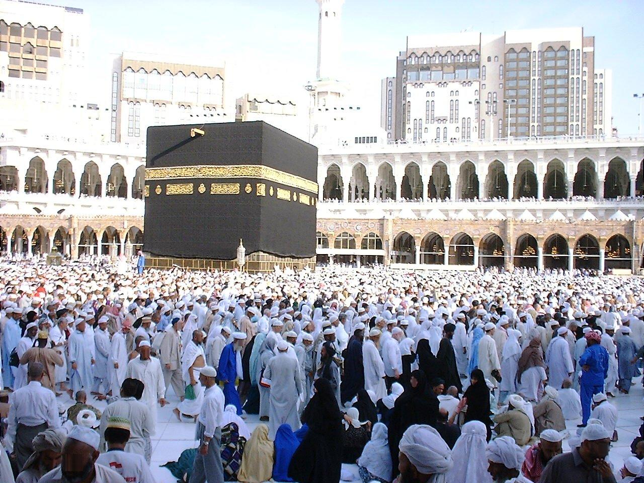 Tips Kesehatan Haji: Minum Oralit untuk Ibadah yang Lancar dan Sehat