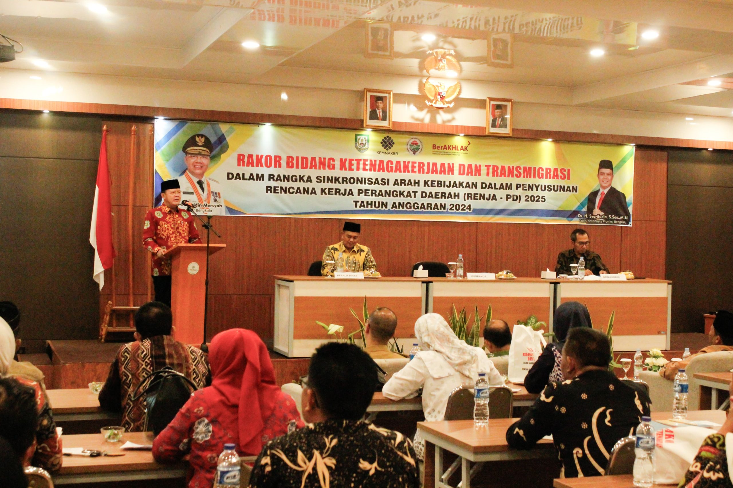 Strategi Baru Pengentasan Pengangguran di Bengkulu: Gubernur Rohidin Sinergikan Ketenagakerjaan dan Transmigrasi