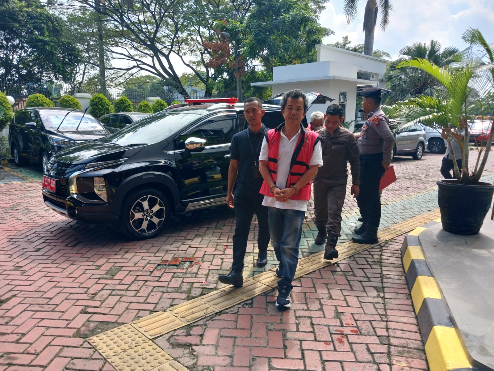 Kejagung Serahkan 10 Tersangka Korupsi Timah ke Pengadilan, jannonews.com