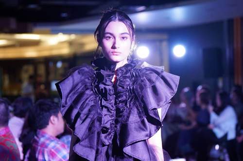 Graduation Show Fashion Program BINUS University Padukan Tradisi dan Modernitas, jannonews.com