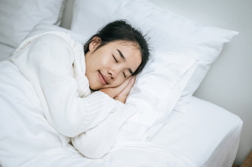 Inilah Posisi Tidur saat Haid yang Buat Nyaman, jannonews.com