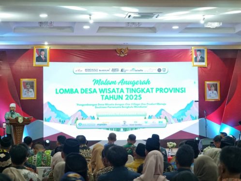 Gubernur Helmi Hasan Serahkan Penghargaan Lomba Desa Wisata 2025, jannonews.com